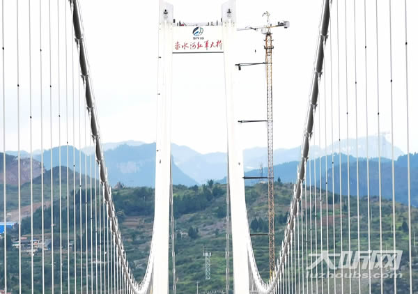 净空高度世界第一 赤水河大桥有望国庆前通车